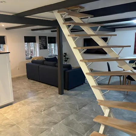 House Overlooking The Countryside And Close To The וילה *