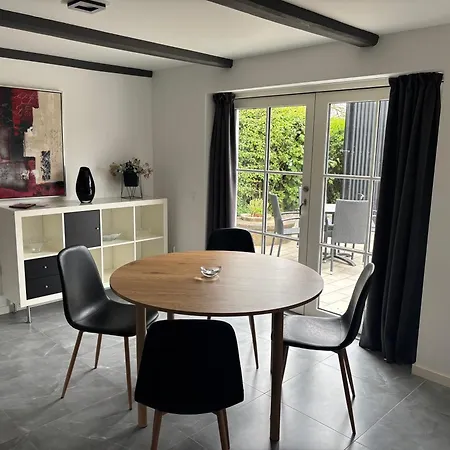 Villa House Overlooking The Countryside And Close To The