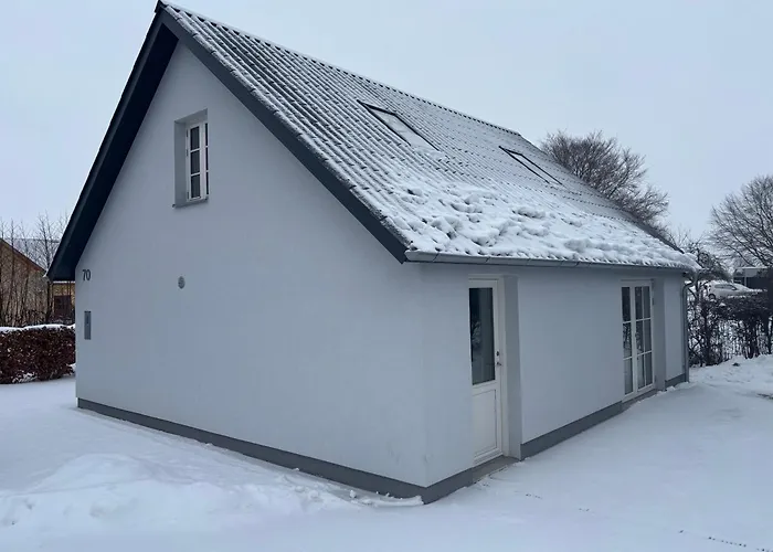 Villa House Overlooking The Countryside And Close To The